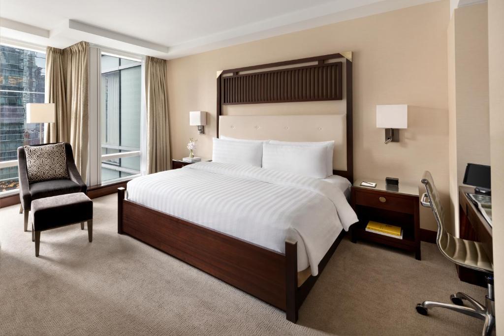 Hotel Shangri-la Toronto