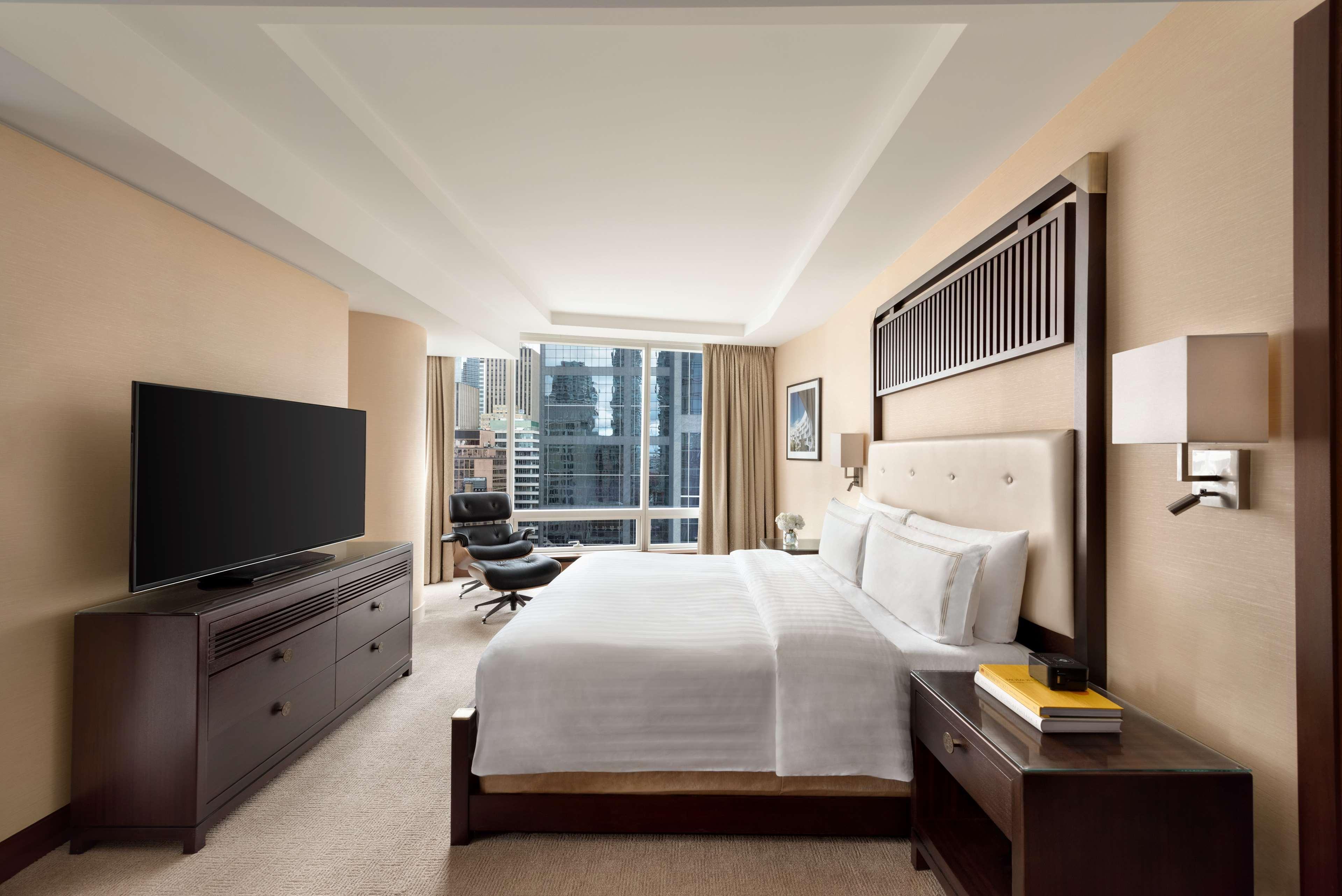 Hotel Shangri-la Toronto