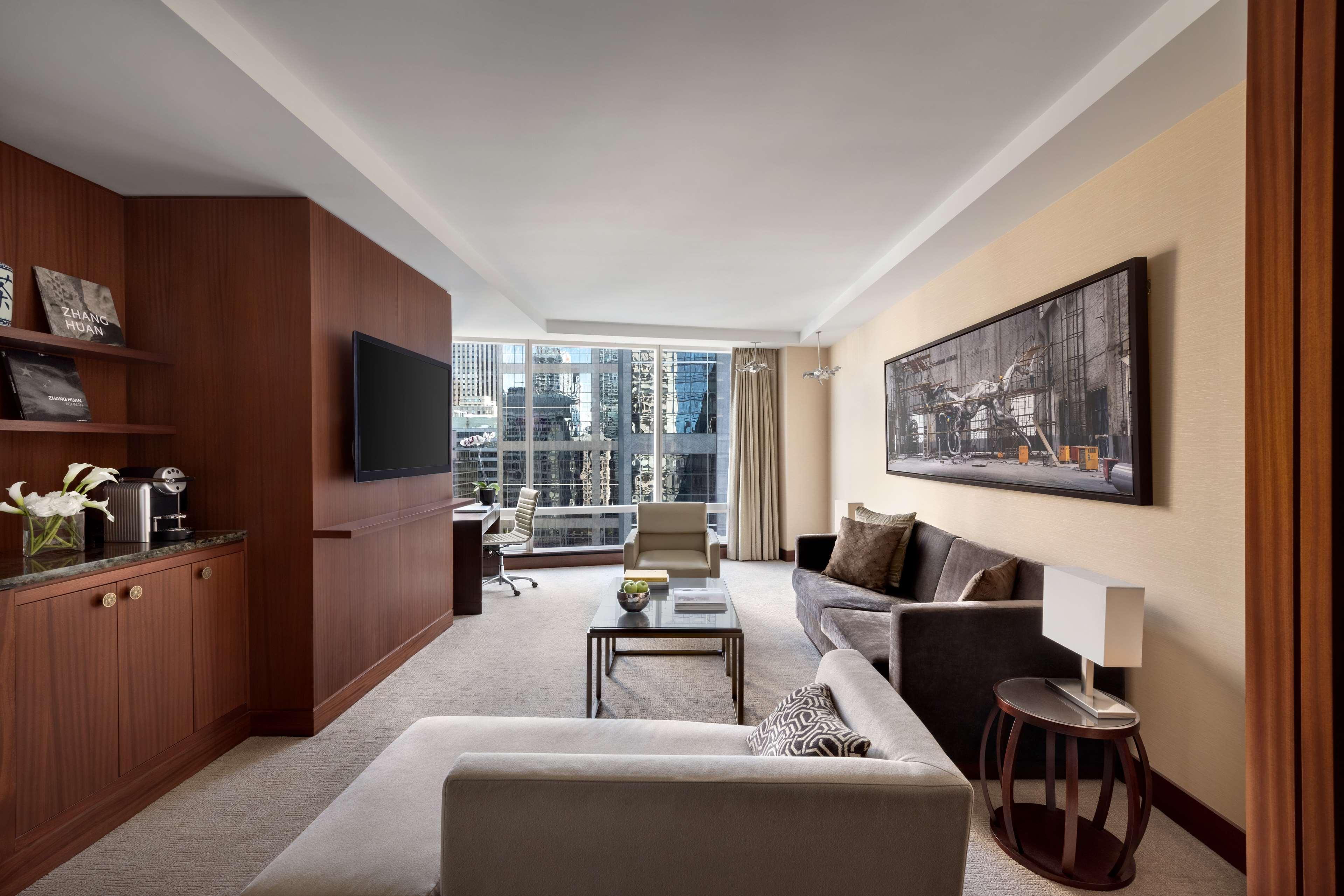 Shangri-la Hotel