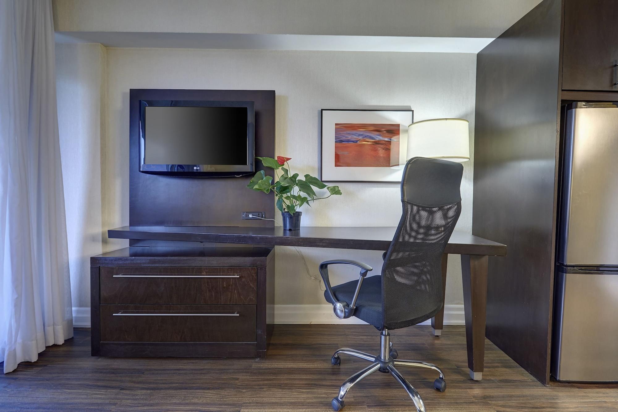 Town Hotel 3*