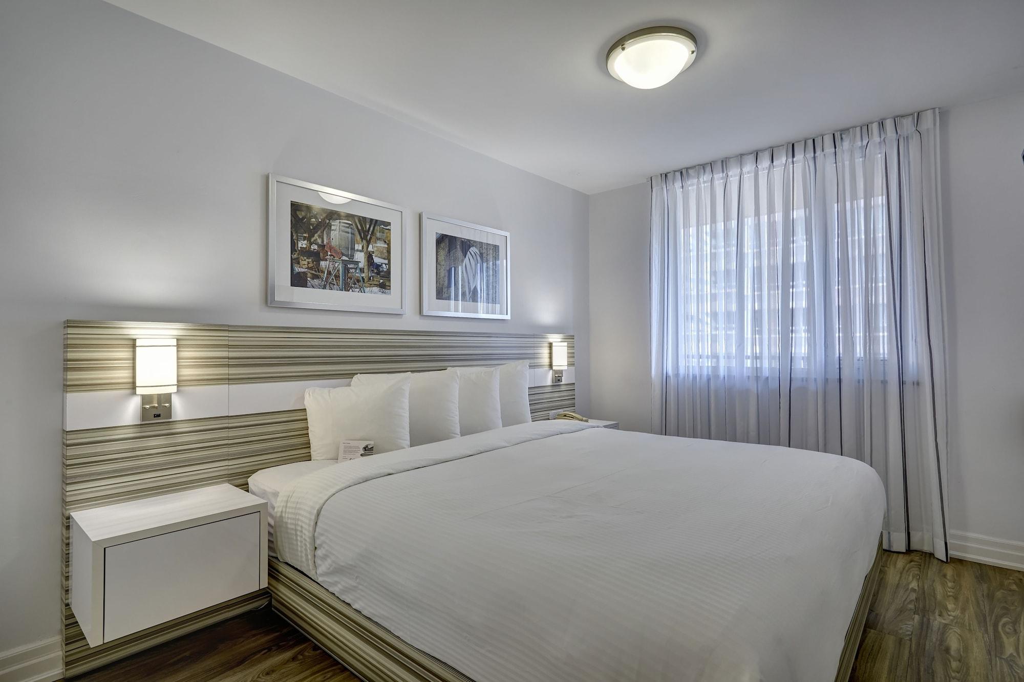Town Hotel 3*