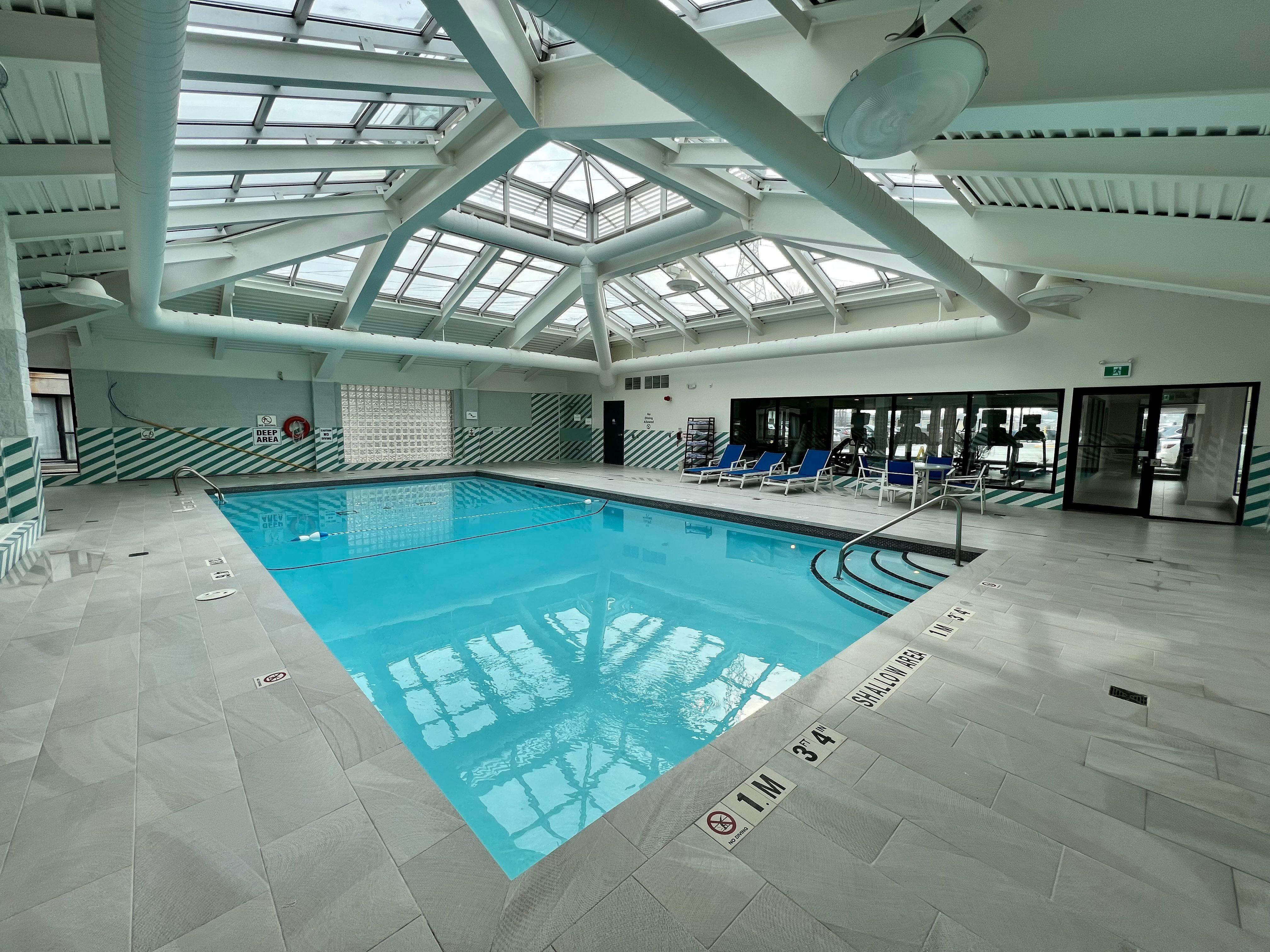 Airport East By Ihg Toronto