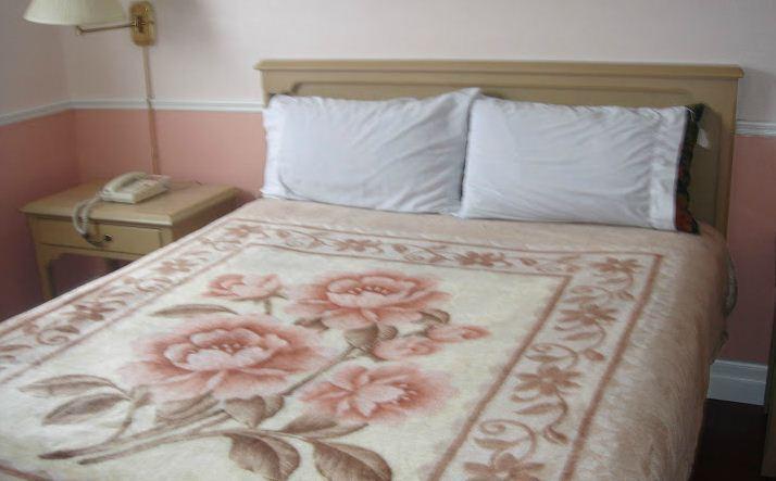 Motel Queensway *