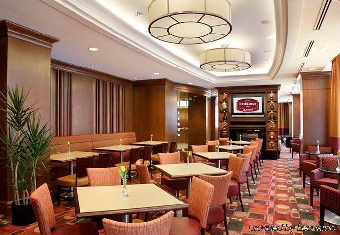 By Marriott Downtown / Entertainment District 4*