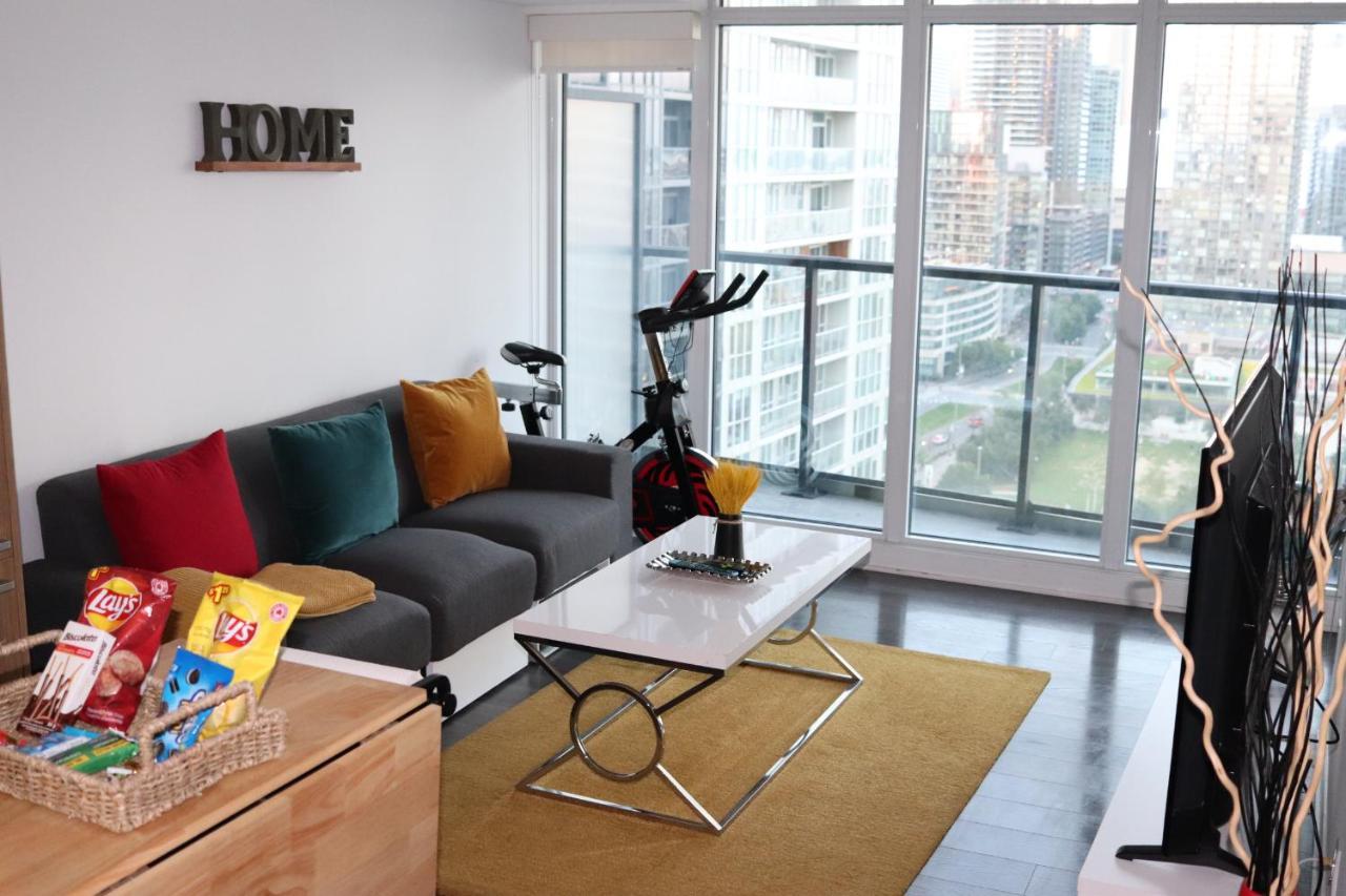 Luxurious Downtown With Breathtaking And Cn Tower Views In The Heart Of A Vibrant Neighbourhood Apartment Toronto