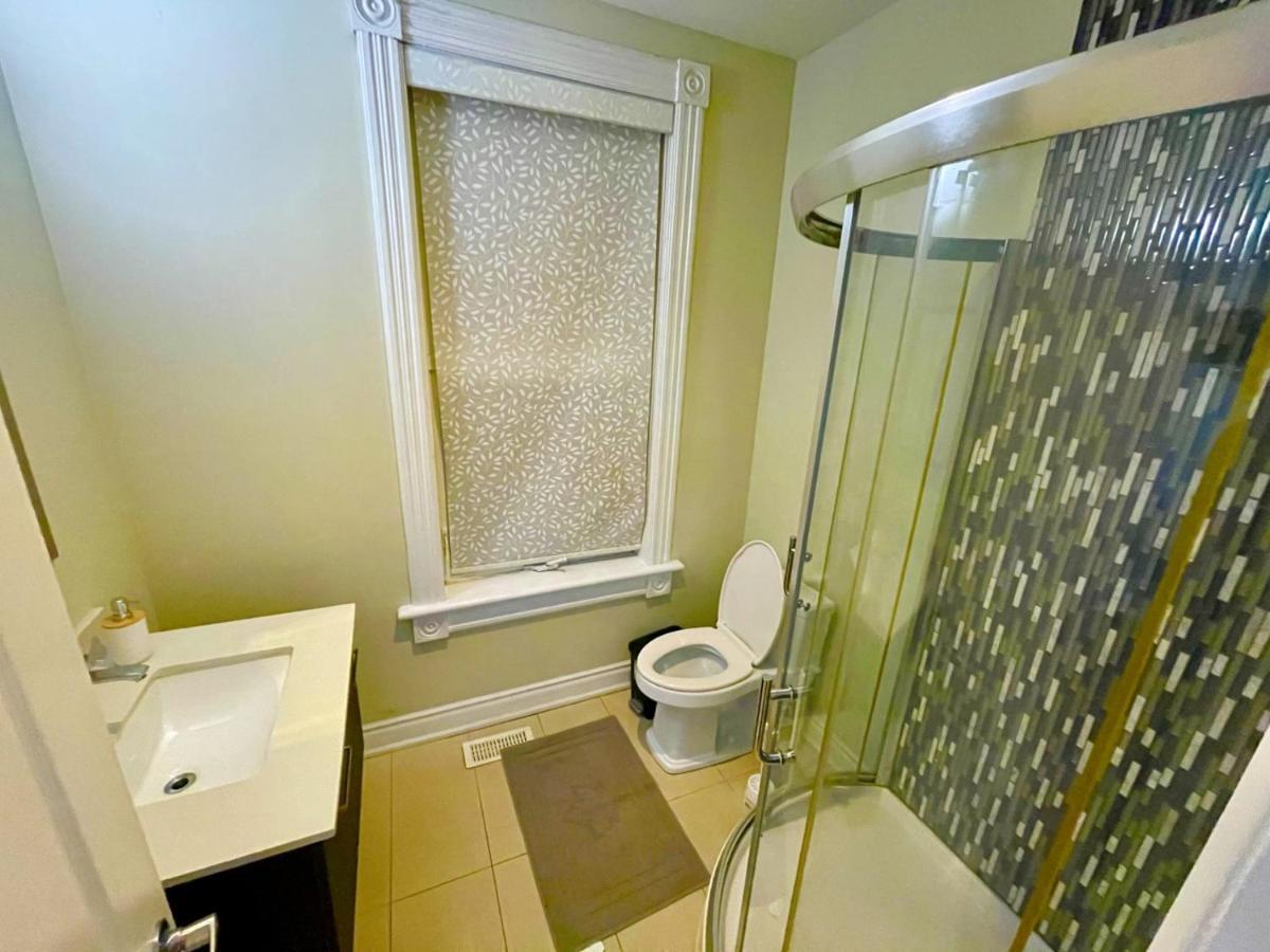 Charming Townhouse In Downtown, *
