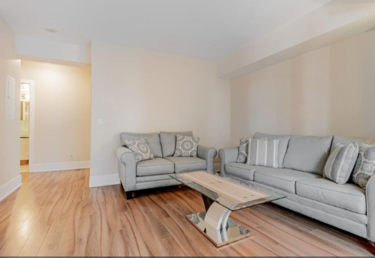 Hotel Executive 2 Beds Near Cn Tower, Rogers Centre, Scotia Area, Business District, Entertainment District, Lakeshore