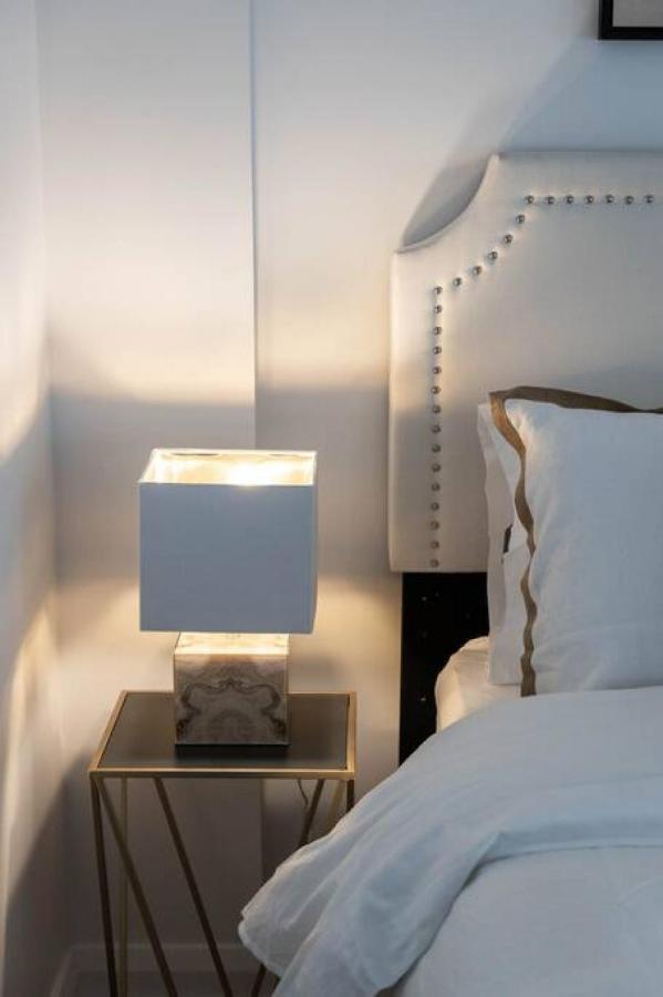 Yorkville Luxe High-end Prime Downtown Location *