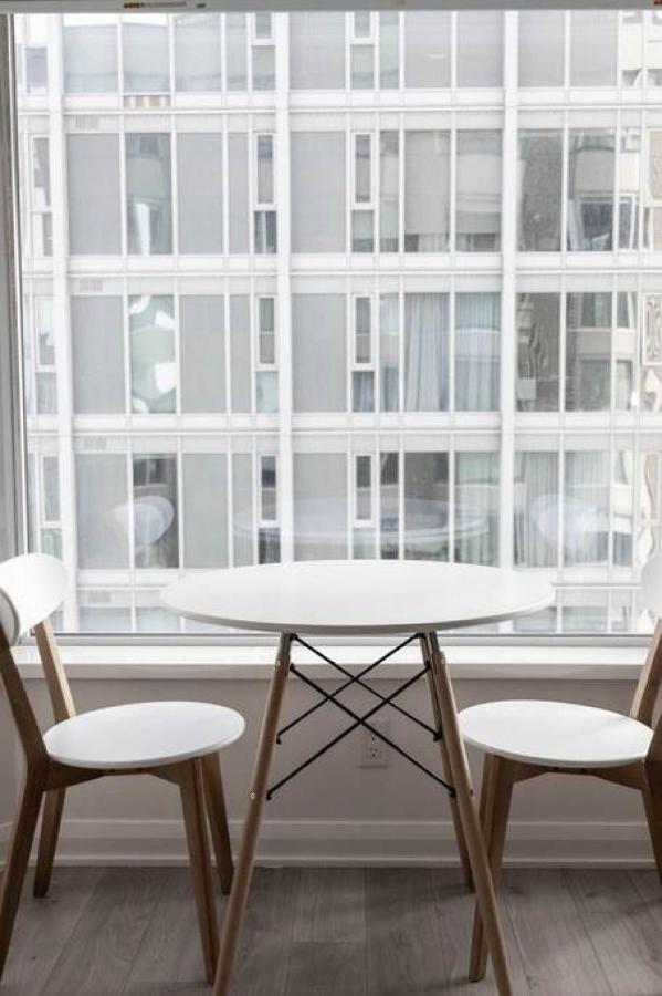 Yorkville Luxe High-end Prime Downtown Location Ferienhaus *