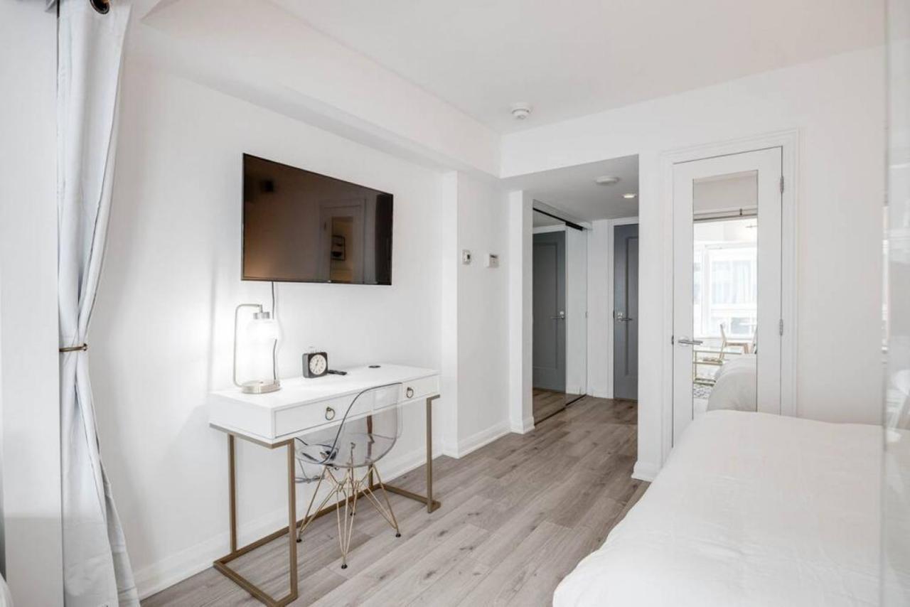Ferienhaus Yorkville Luxe High-end Prime Downtown Location Toronto