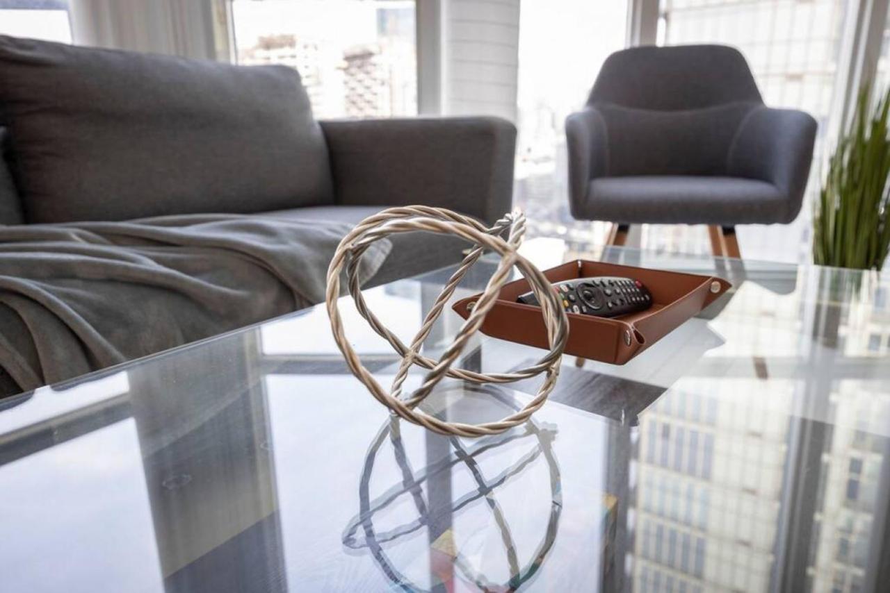 32nd Floor View W Balcony Wfh Set Up Parking Holiday home