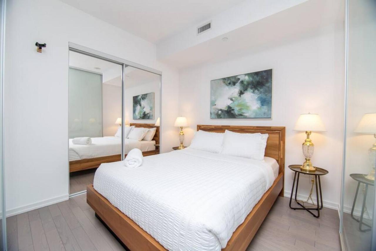 Cozy 1 Bedroom Air Mattress Cn Tower Ent District Mtcc Holiday home Toronto