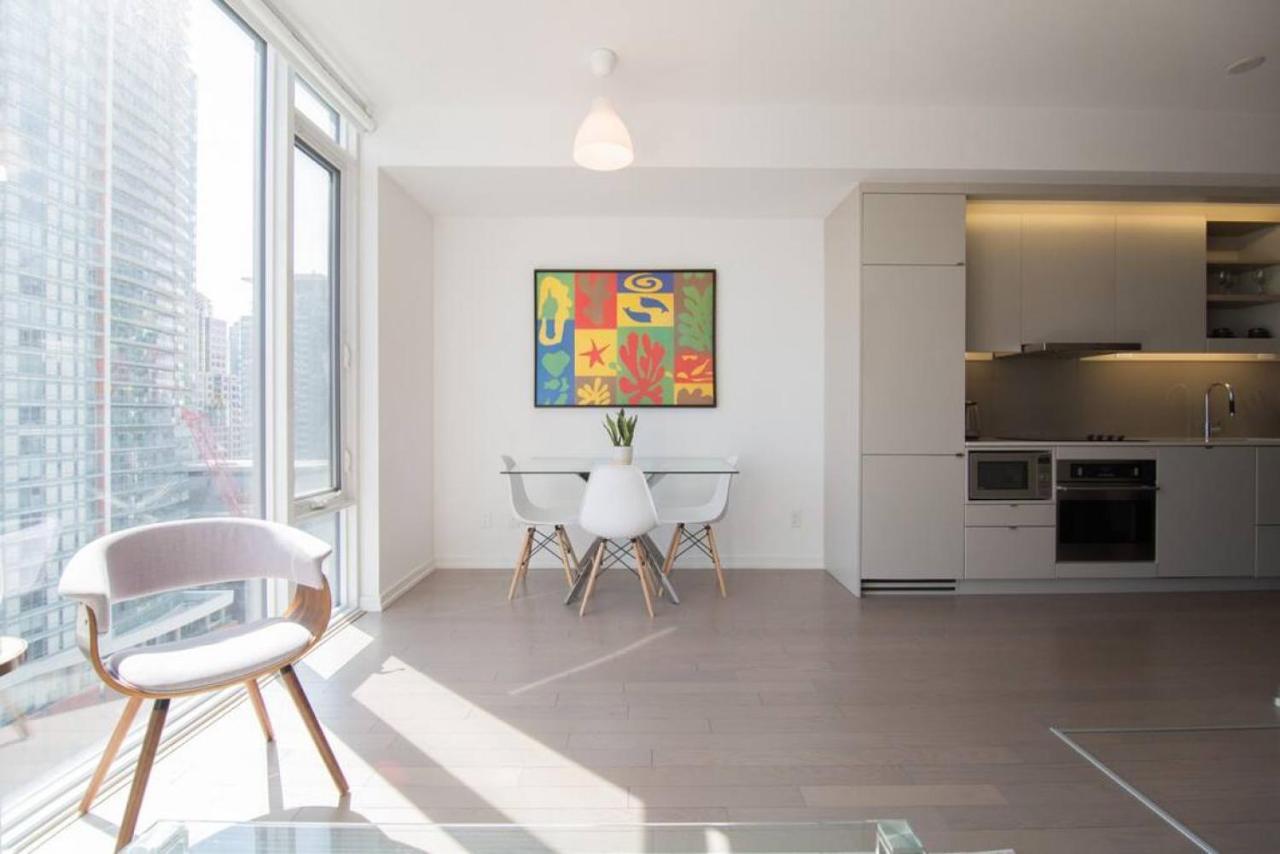 Cozy 1 Bedroom Air Mattress Cn Tower Ent District Mtcc