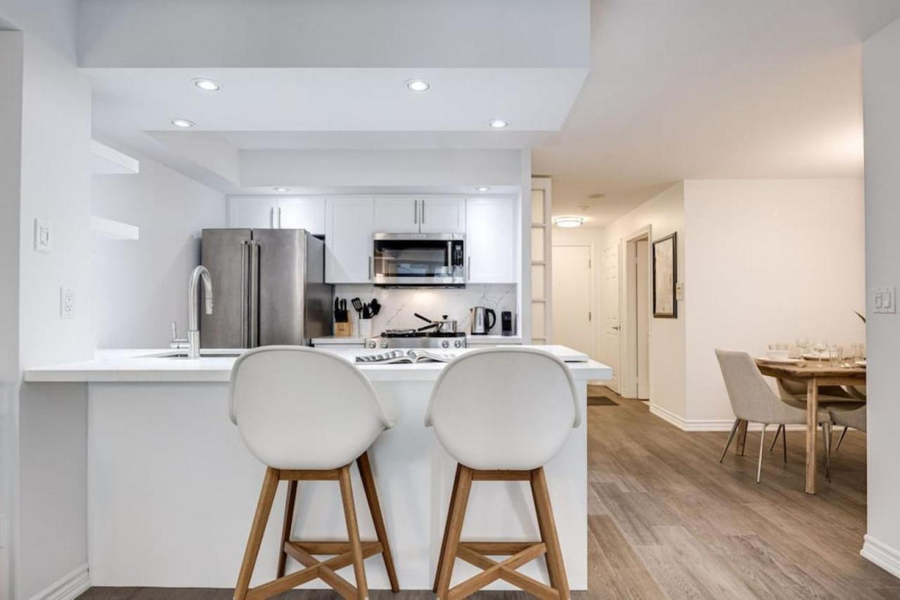 Urban With Highspeed Wifi Near Shopping Malls Holiday home Toronto