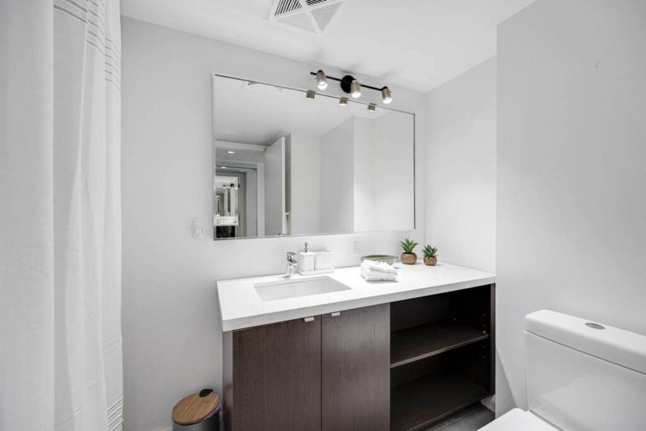 Yorkville Luxe High-end Prime Downtown Location Ferienhaus *