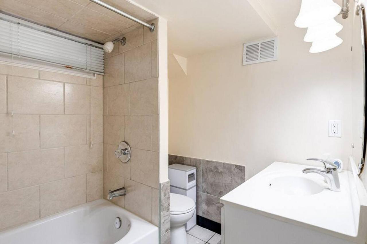 Holiday home 3br Casa Close To Woodbine With Deck Area And Wfh Toronto
