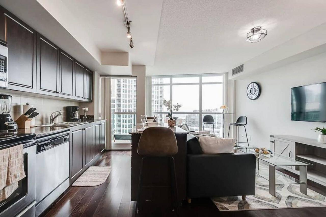 Beautiful 1bd 1ba And Views Ferienhaus Toronto