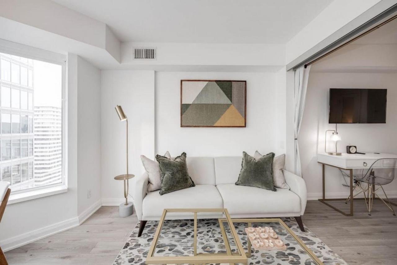 Yorkville Luxe High-end Prime Downtown Location Ferienhaus