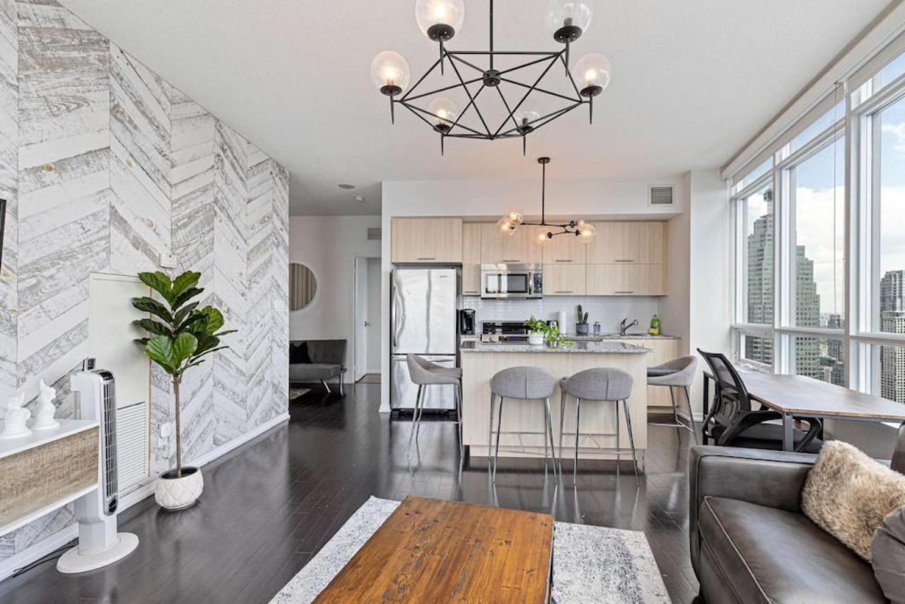 Skyline Waterfront 2br 2ba Wparking Near Mtcc *