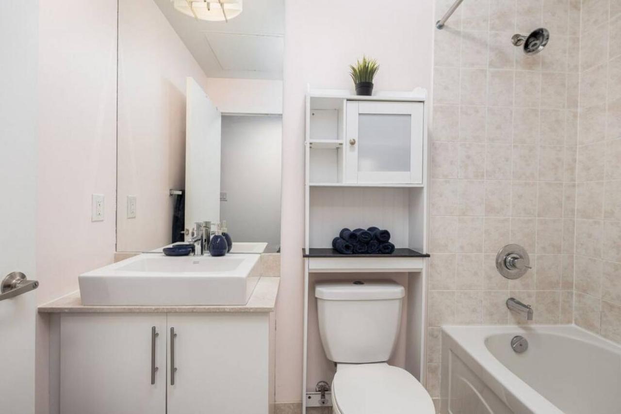 Urban Lifestyle 1br W Cn Tower And View Toronto