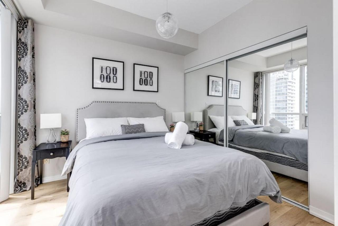 Cozy Downtown 2br Near Cn Tower With Balcony Toronto
