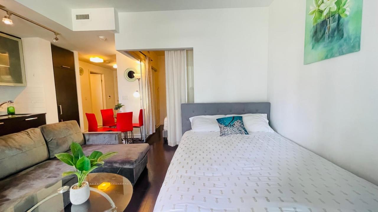 Hotel Downtown High Floor Suites With Balcony *