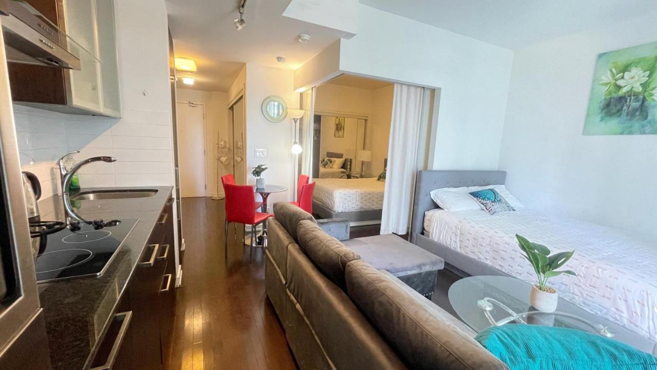 Hotel Downtown High Floor Suites With Balcony *