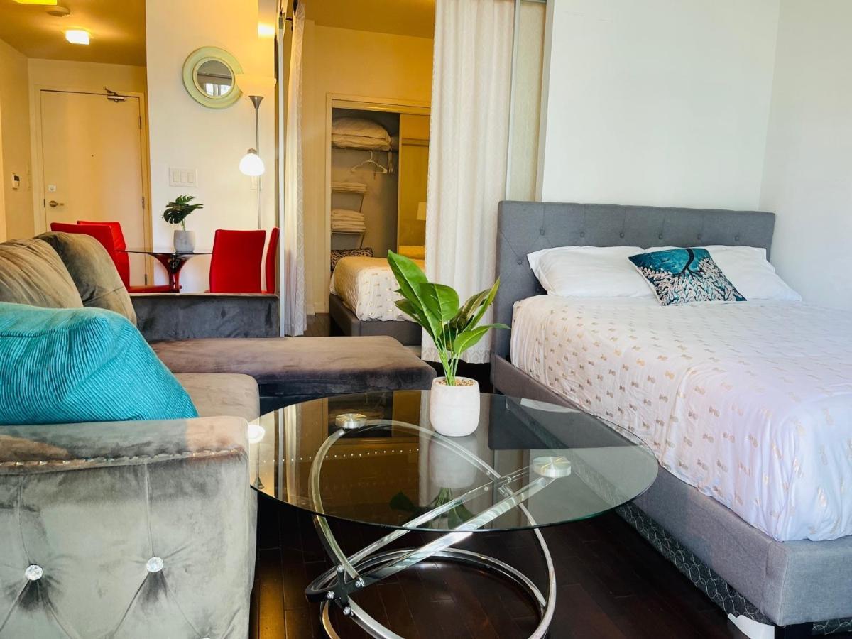 Downtown High Floor Suites With Balcony Hotel *