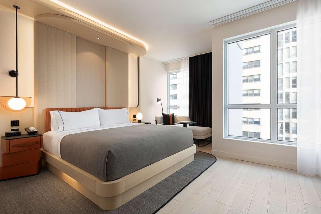 Canopy By Hilton Yorkville 4*