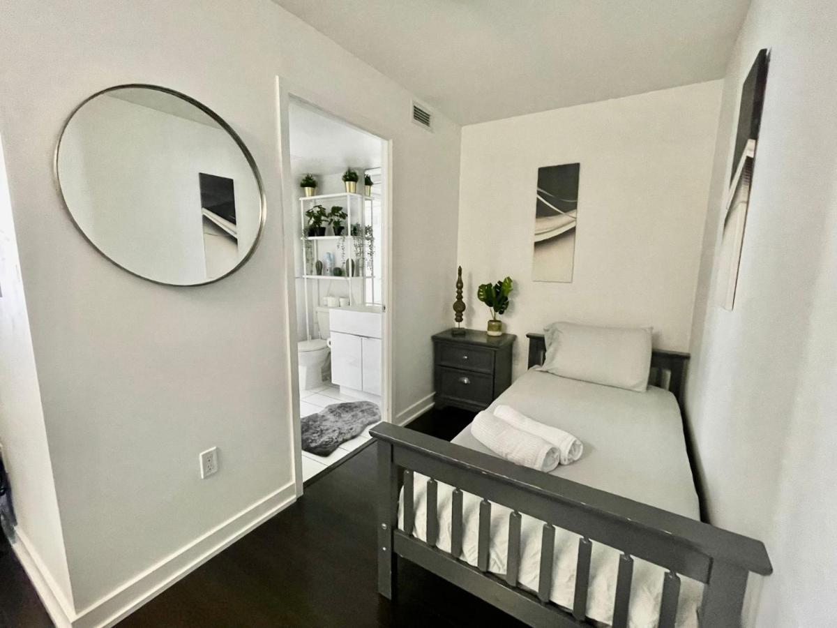 Waterfront Luxury Boutique Apartment Toronto