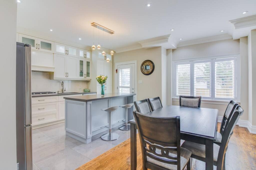Luxury House, 25 Minutes To Toronto Downtown * Toronto