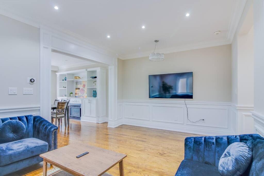 Luxury House, 25 Minutes To Toronto Downtown * Toronto