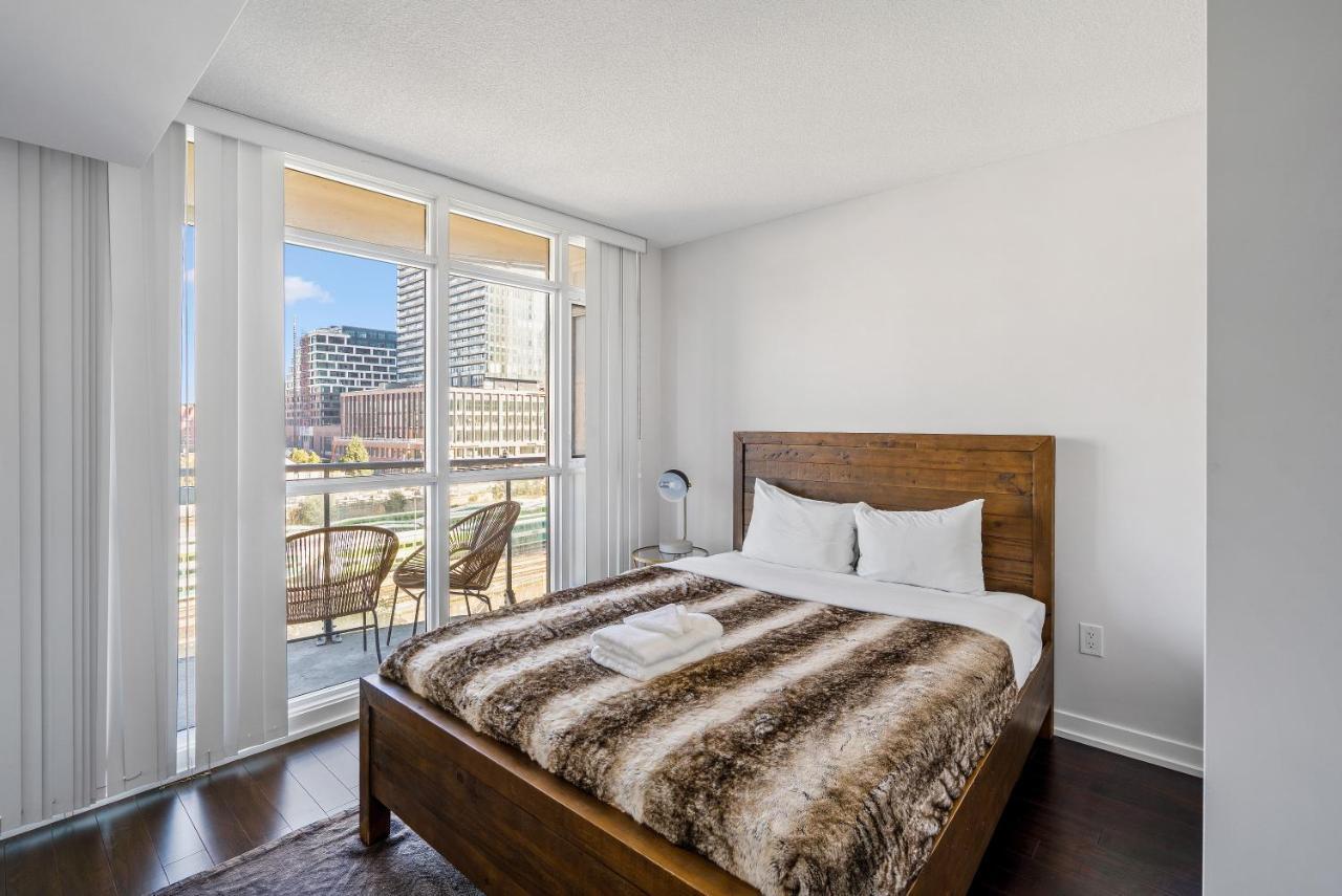 Apartment Family Oriented Downtown 2bdrm With Parking & Office Space *