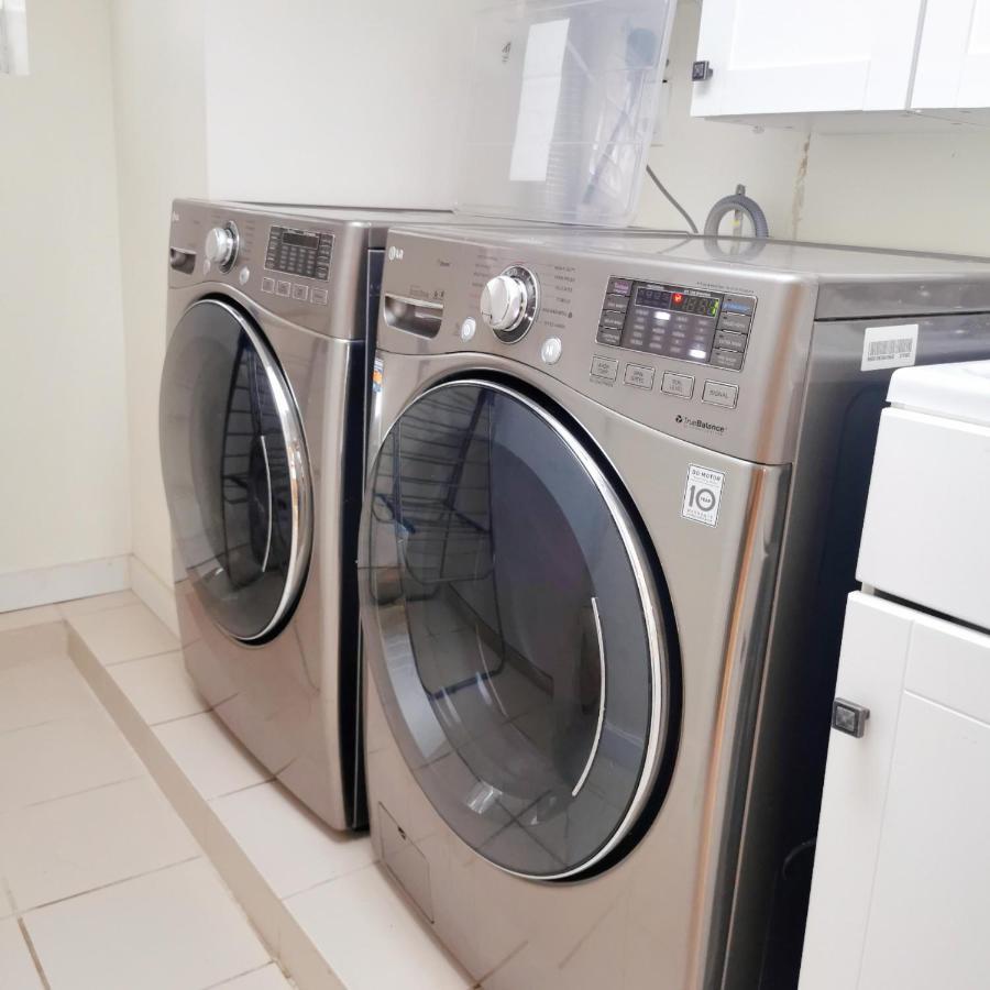 A Bright And Tidy Double-bed In Midtown *