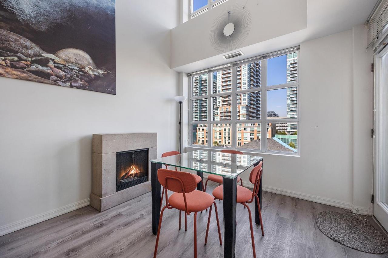 1 Bed Den Downtown Apartment *