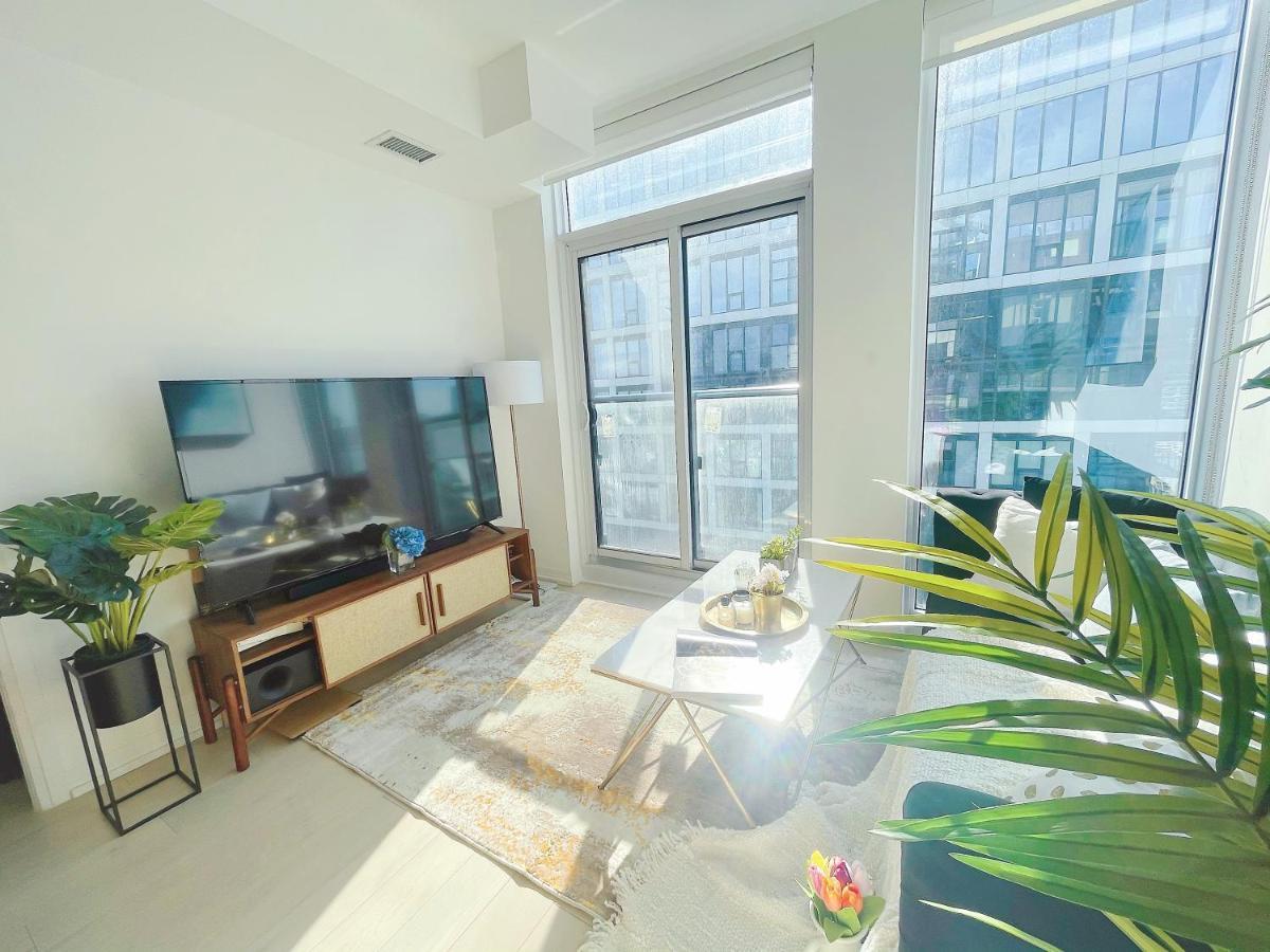 Apartment Infivilla Amazing Penthouse Living In Sunrise- Breathtaking Skyline Lake View Downtown Toronto!a