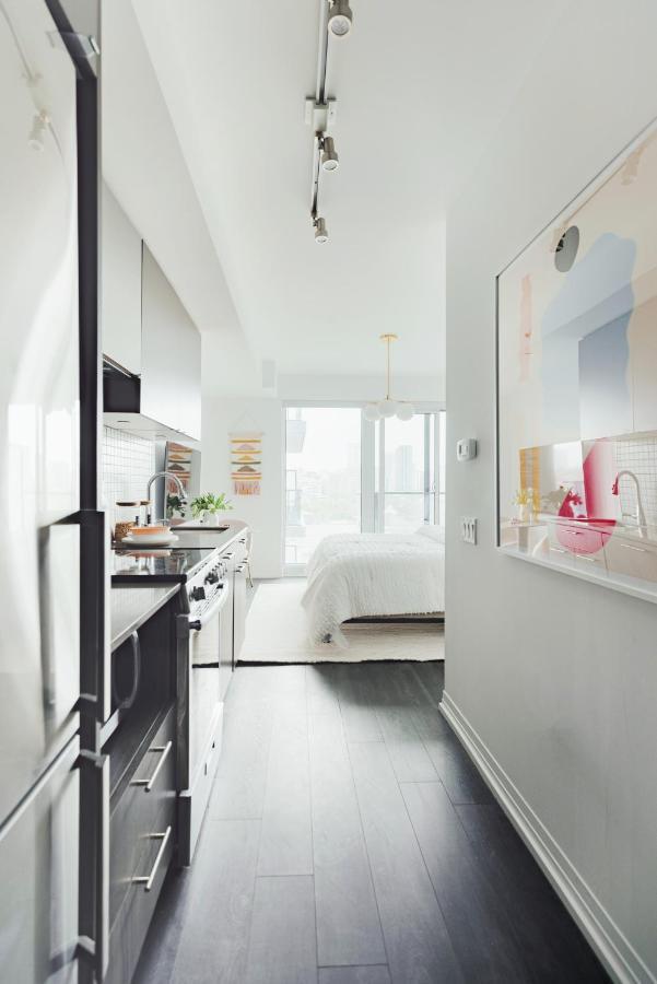 Apartment A Cozy In Heart Of Downtown *