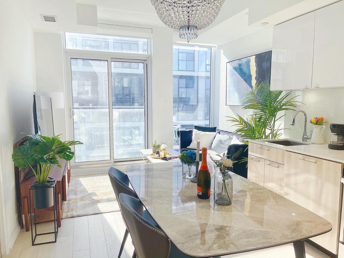 Apartment Infivilla Amazing Penthouse Living In Sunrise- Breathtaking Skyline Lake View Downtown Toronto!a *