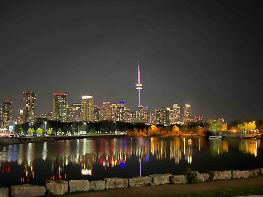 Apartment King West Private Rooftop Retreat Toronto