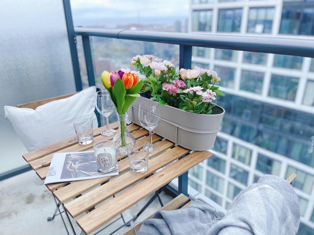 Infivilla Amazing Penthouse Living In Sunrise- Breathtaking Skyline Lake View Downtown Toronto!a * Toronto