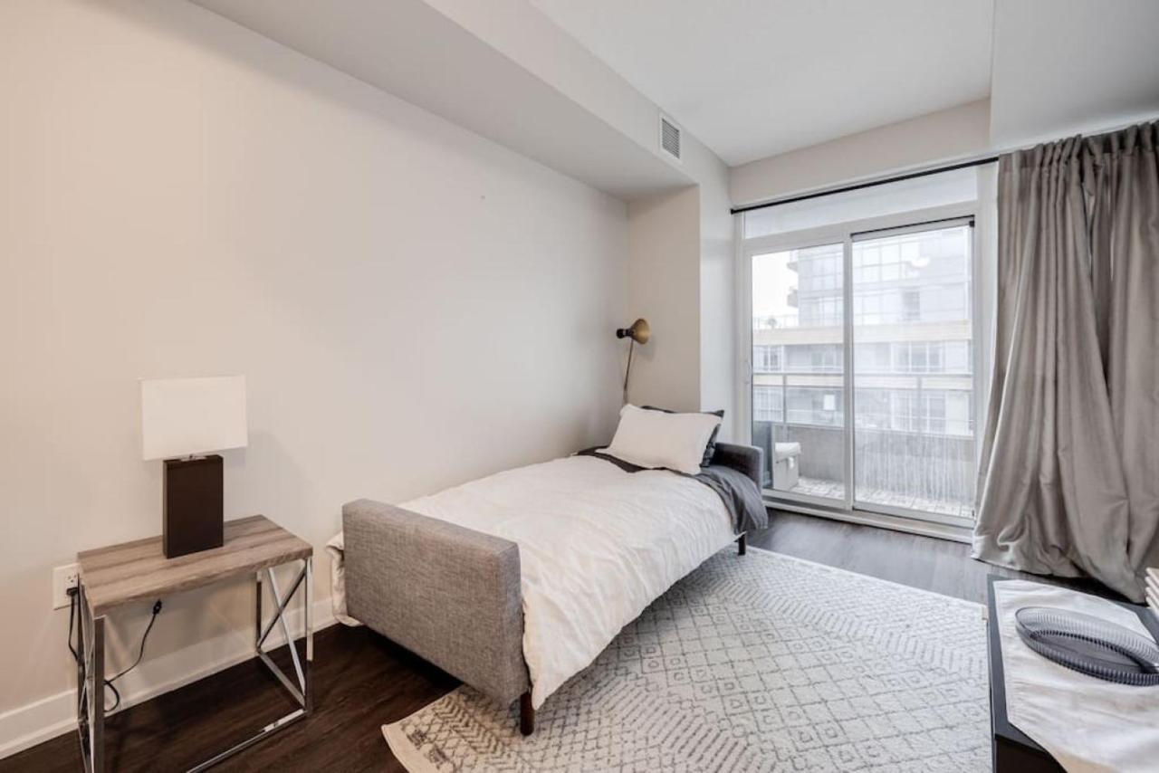Serenity 1 Bedroom With Balcony Holiday home Toronto
