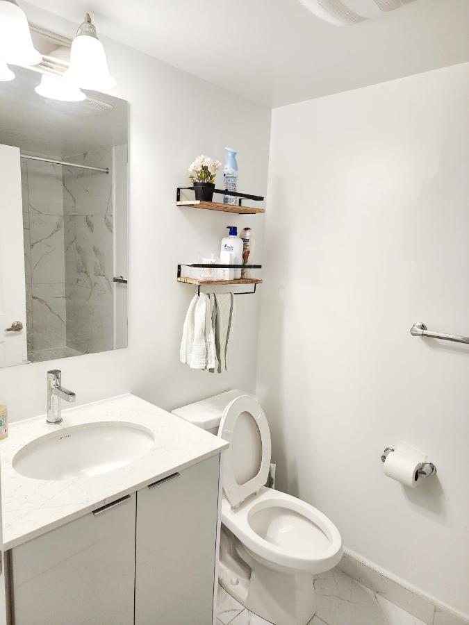 King Bed Tv Private Ensuite Retreat Bathroom Or Economical Double Bed Gasthof