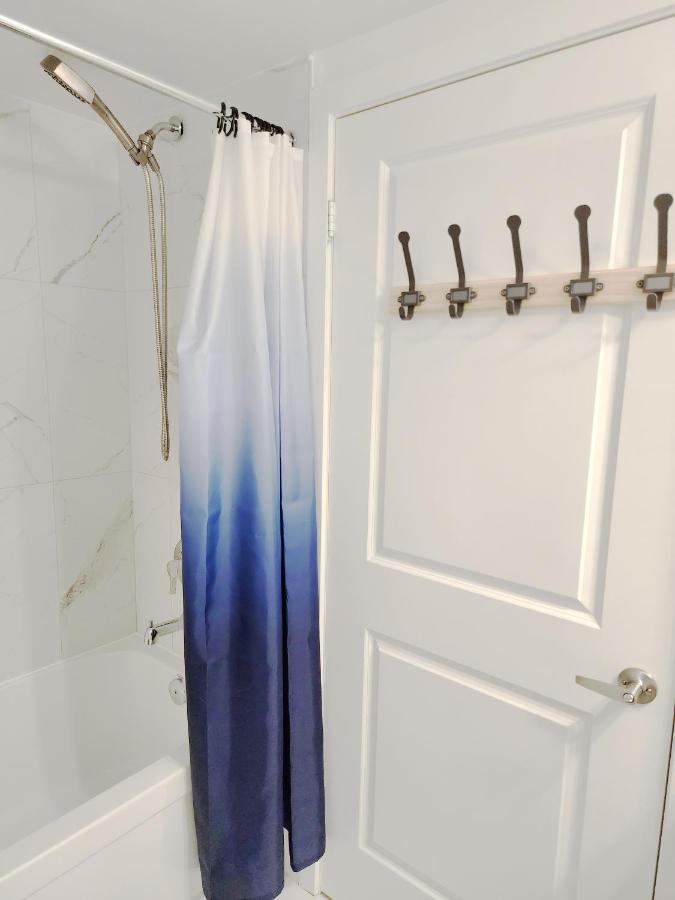 King Bed Tv Private Ensuite Retreat Bathroom Or Economical Double Bed Gasthof
