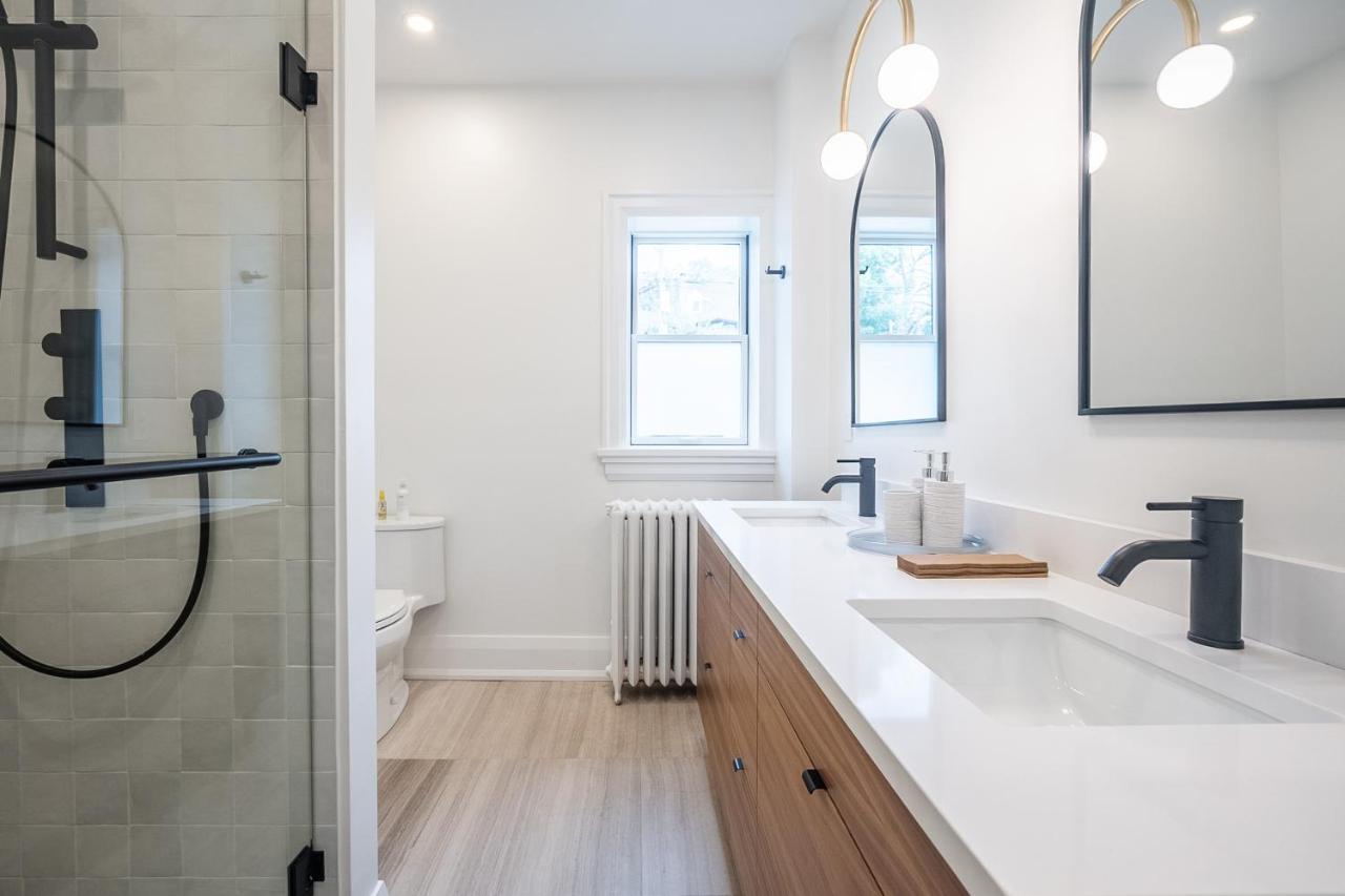 Beautiful And Spacious Luxury Ferienhaus Toronto