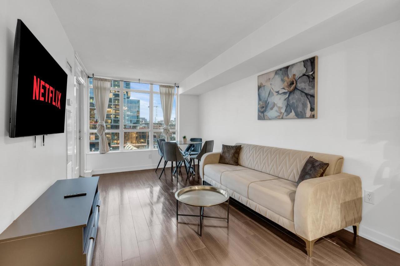 Cityplace Luxury * Toronto