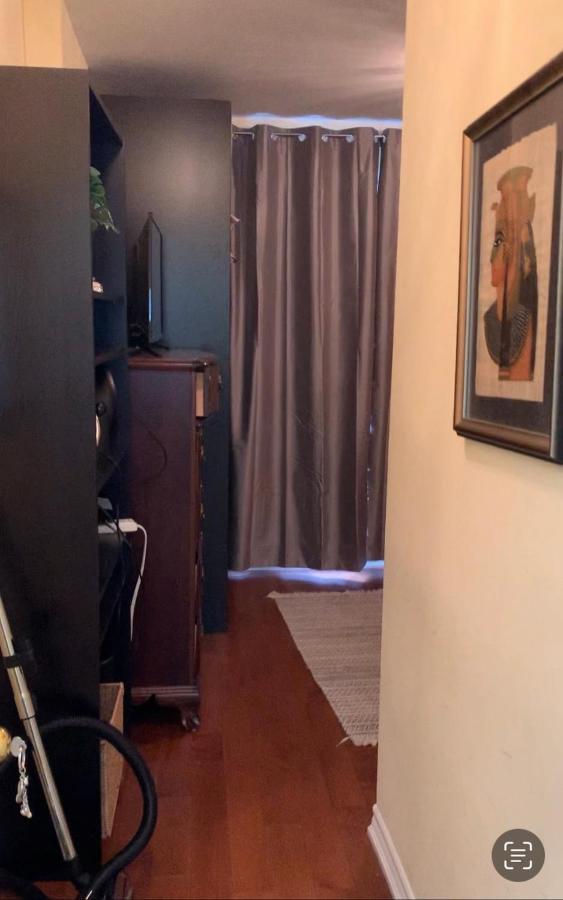 Comfortable Cozy And Convenient For Rent *