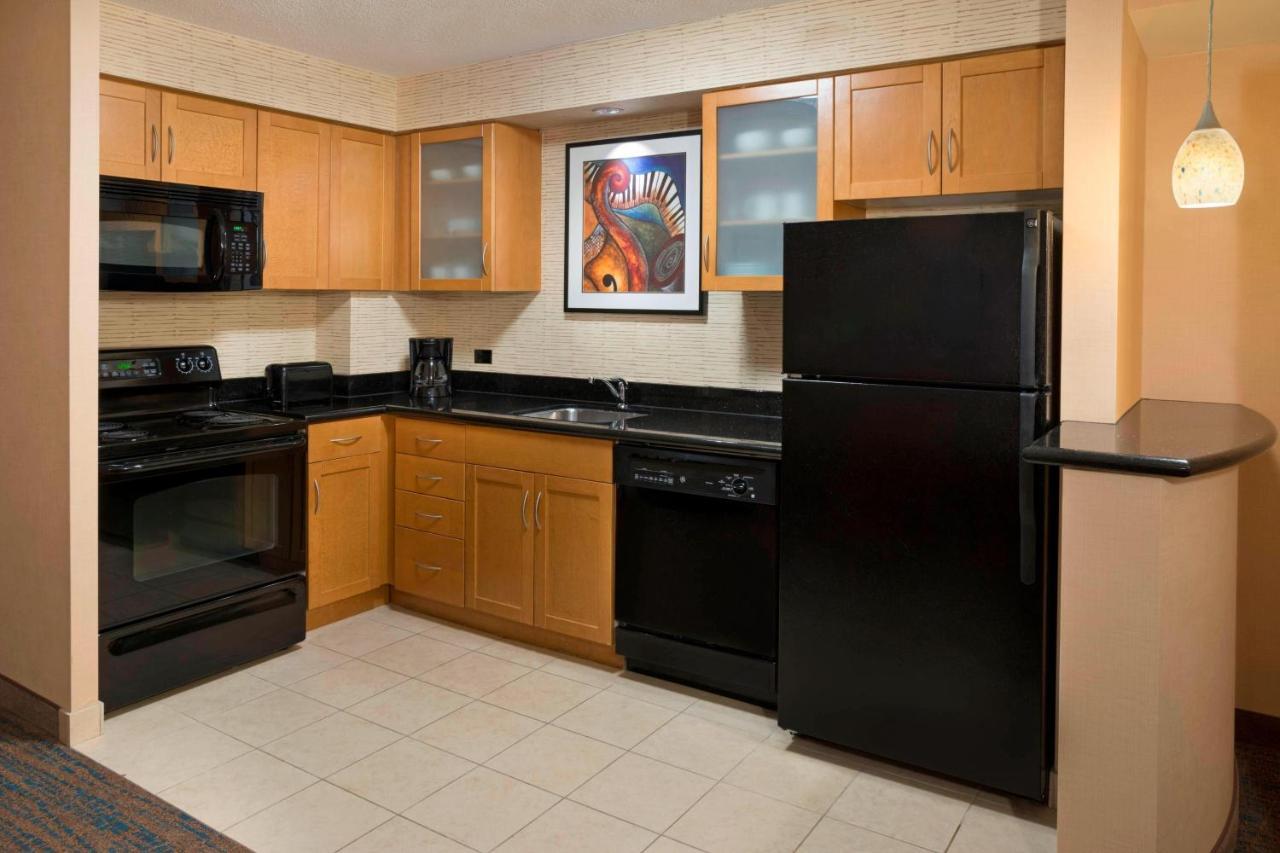 By Marriott Downtown / Entertainment District 4* Toronto
