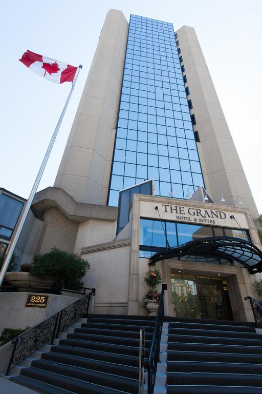Hotel Grand &