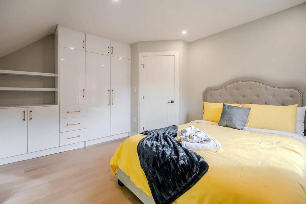 Beachside Luxury Retreat Toronto