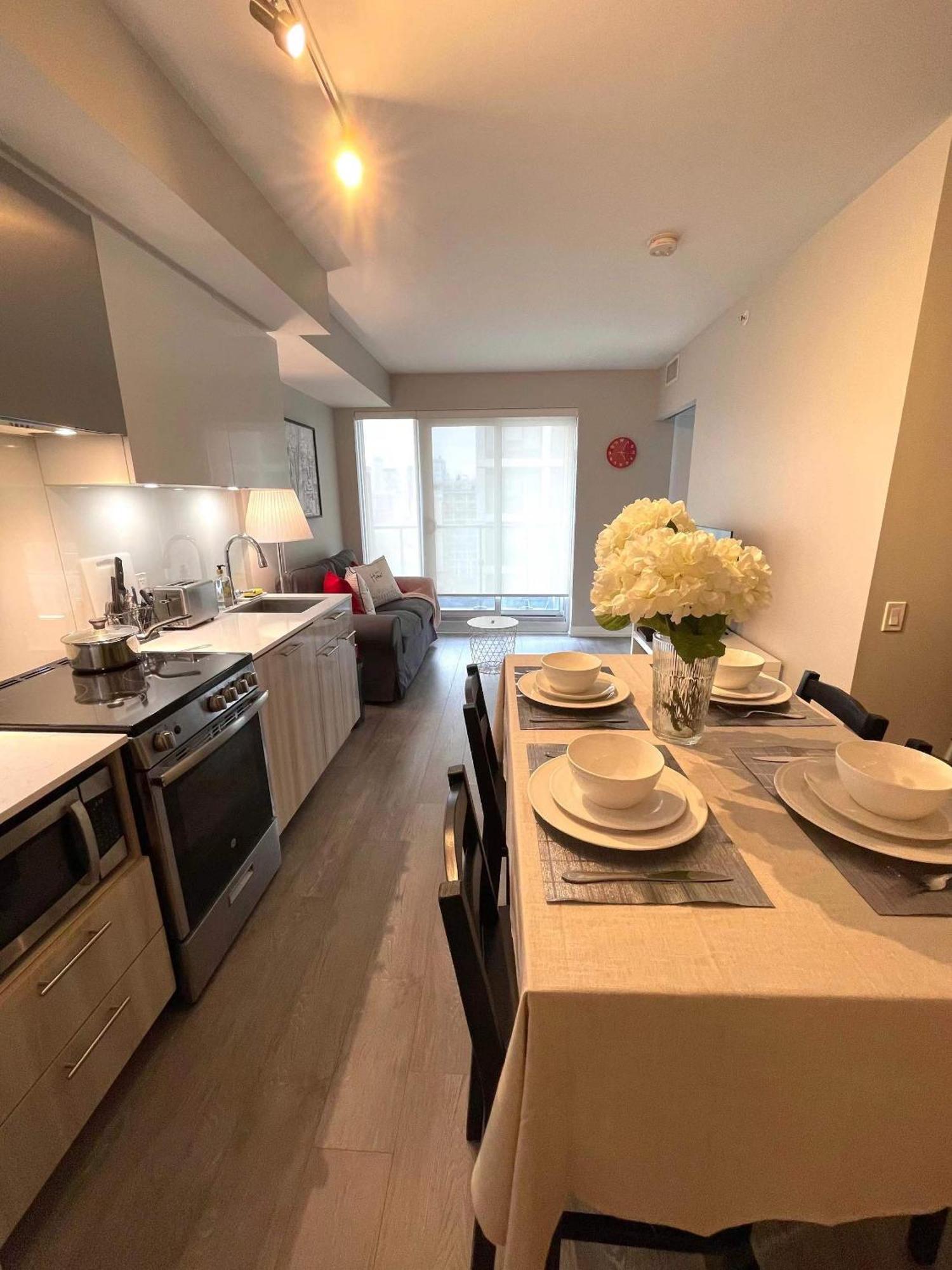 Stunning In Heart Of Downtown J1 Apartment Toronto